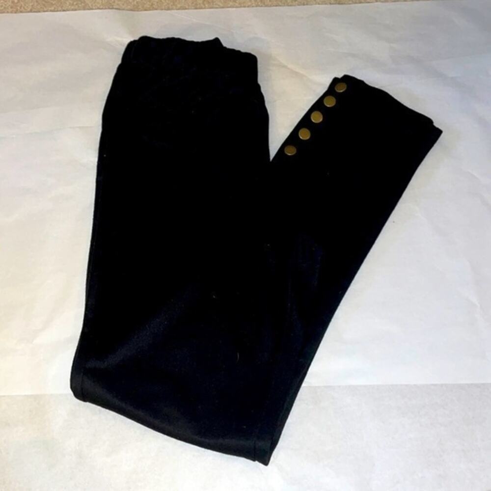 Antthony Original black skinny pants w/ button accents Small